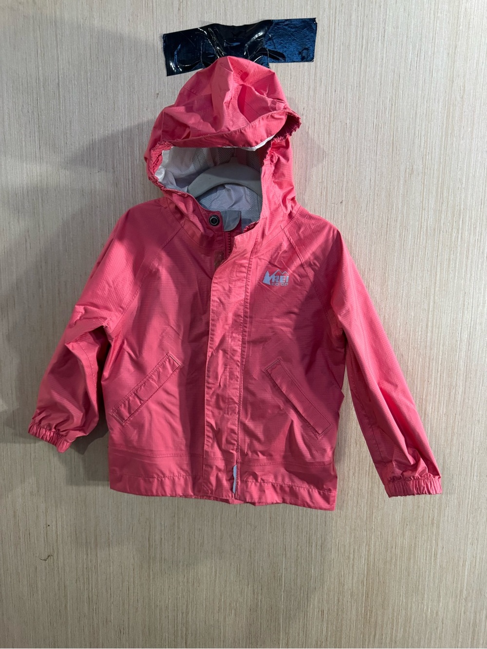 REI Kids Coral Pink Hooded Raincoat Size 2T